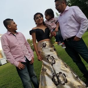 Meet your Posher, Dora elia